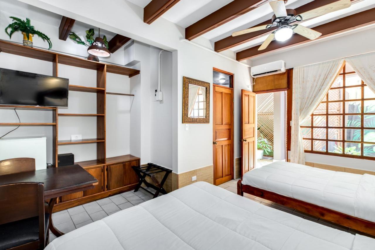 Hotel Poseidon Jacó Zewnętrze zdjęcie